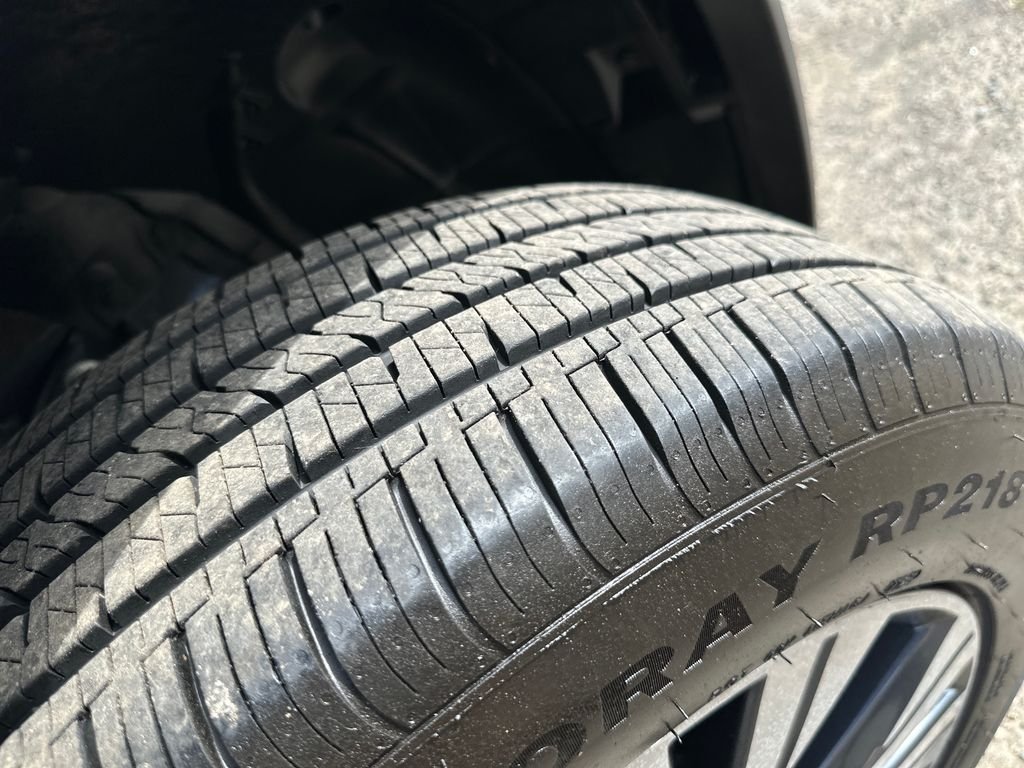 Used 2021 Blue Nissan SV image 18