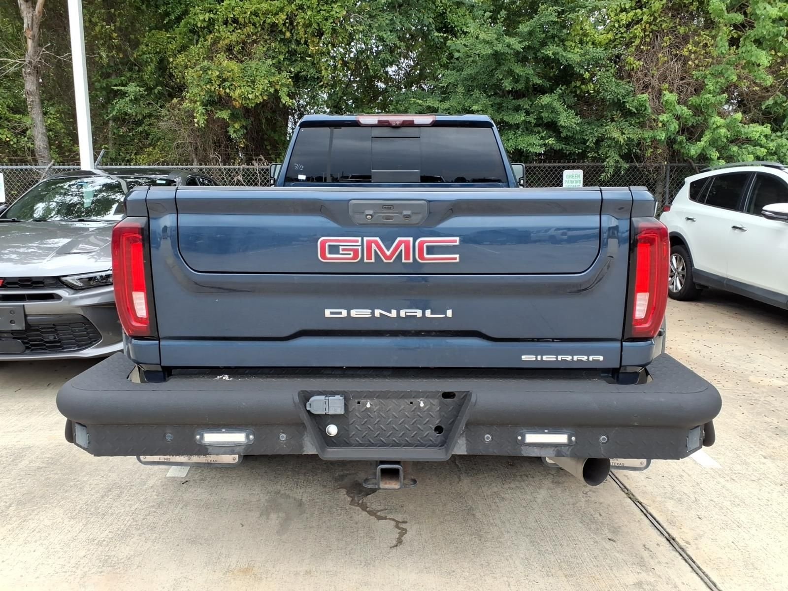 Used 2021 Pacific Blue Metallic GMC Denali image 11