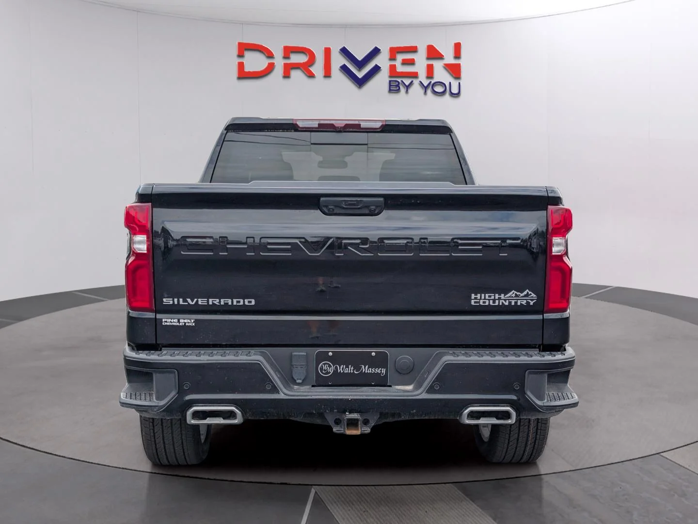 Used 2024 Black Chevrolet High Country image 4