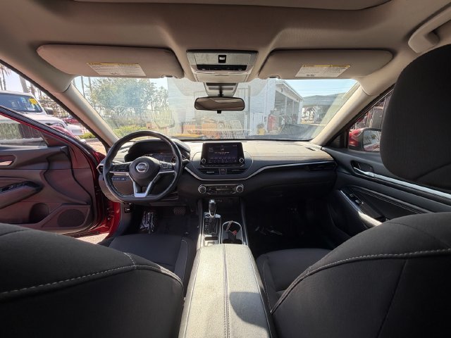 Used 2022 Red Nissan 2.5 SV image 35