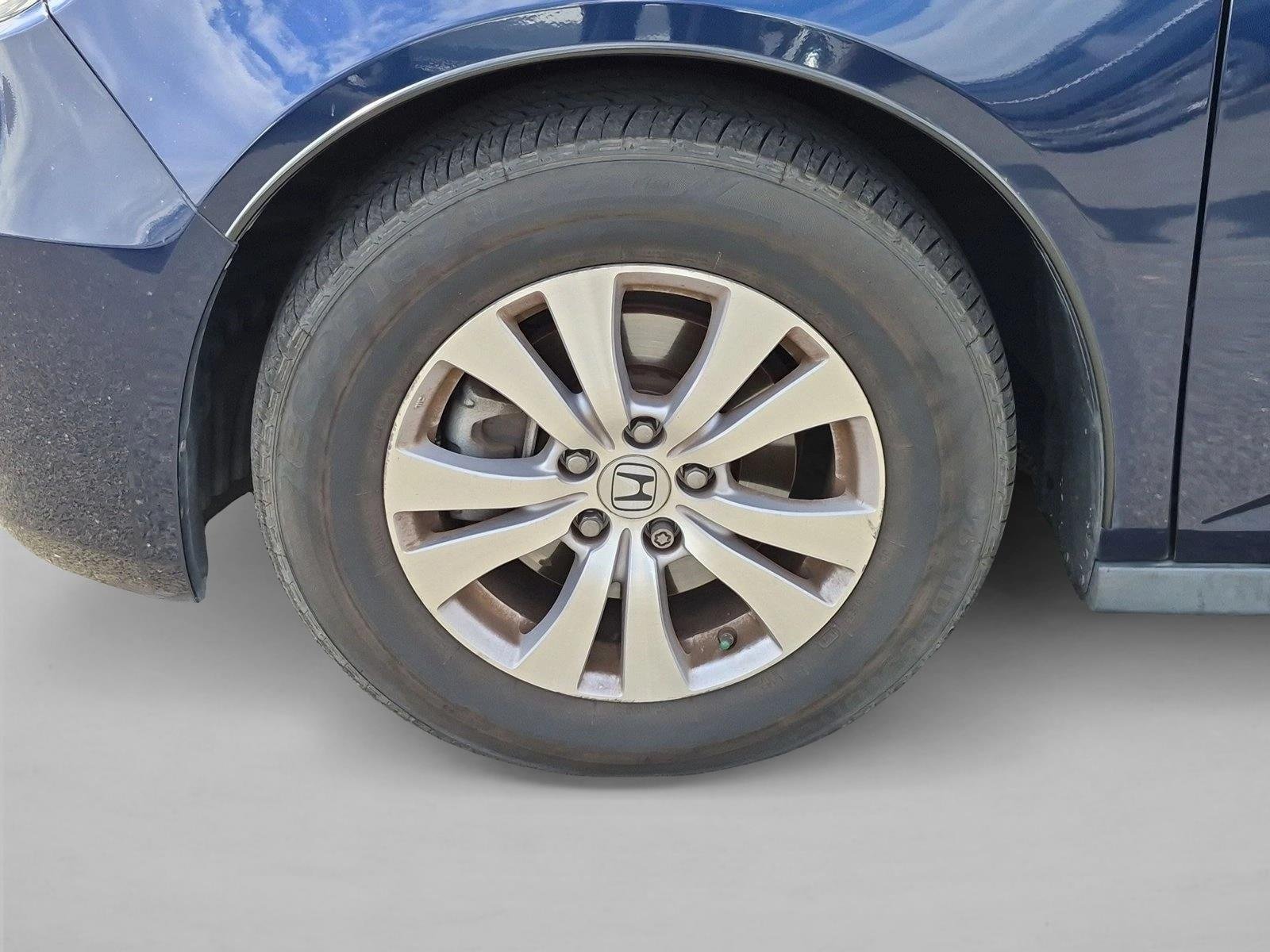 Used 2015 Blue Honda EX-L image 13