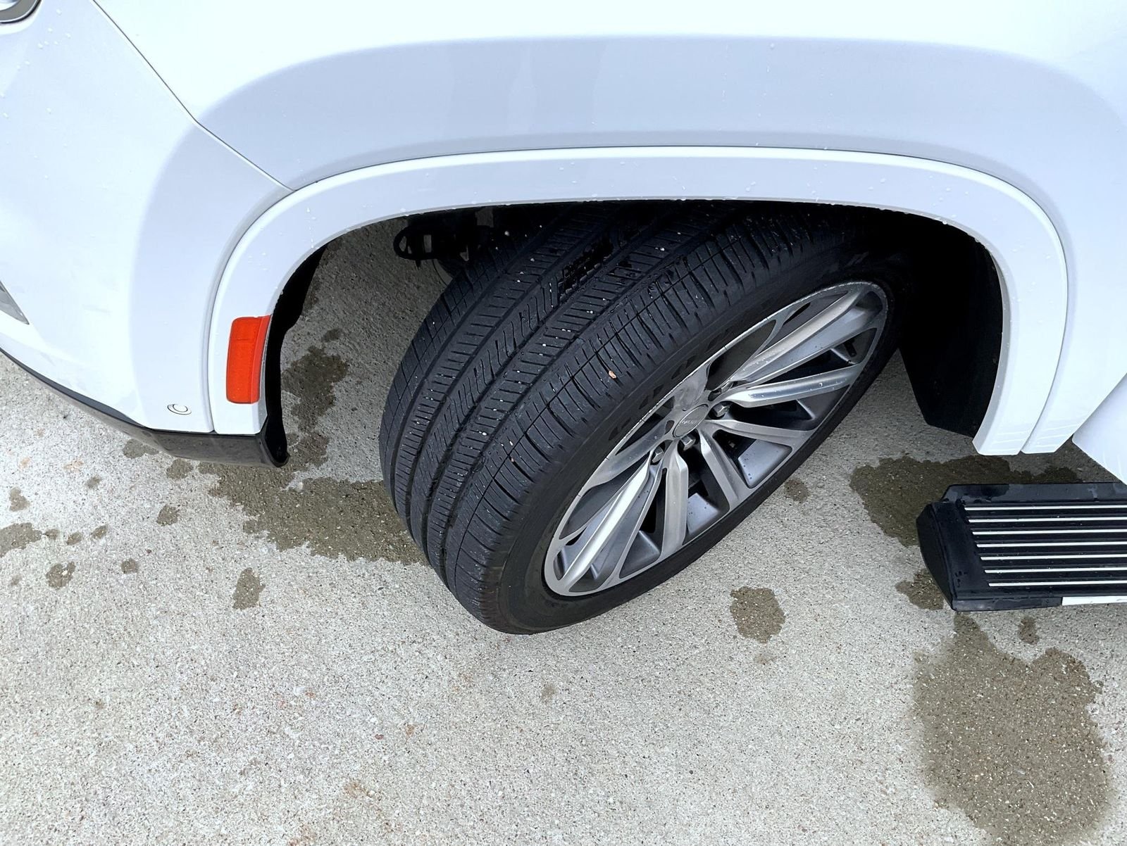 Used 2023 White Jeep Series II image 25