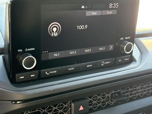 Used 2024  Honda LX image 21