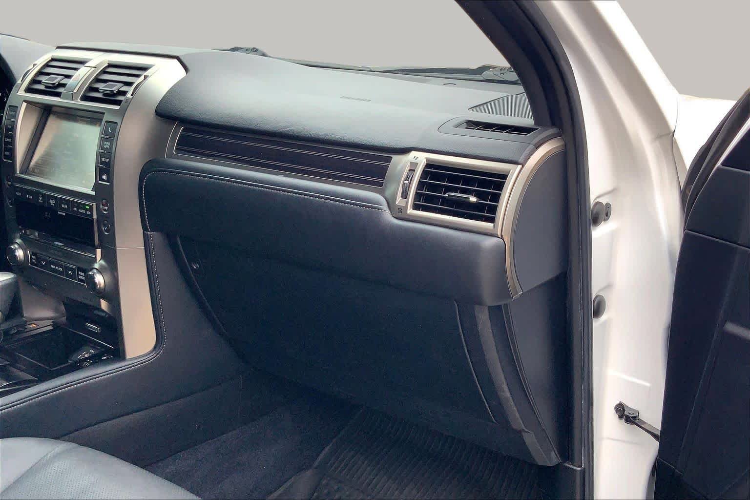 Used 2021 Starfire Pearl Lexus Premium image 18