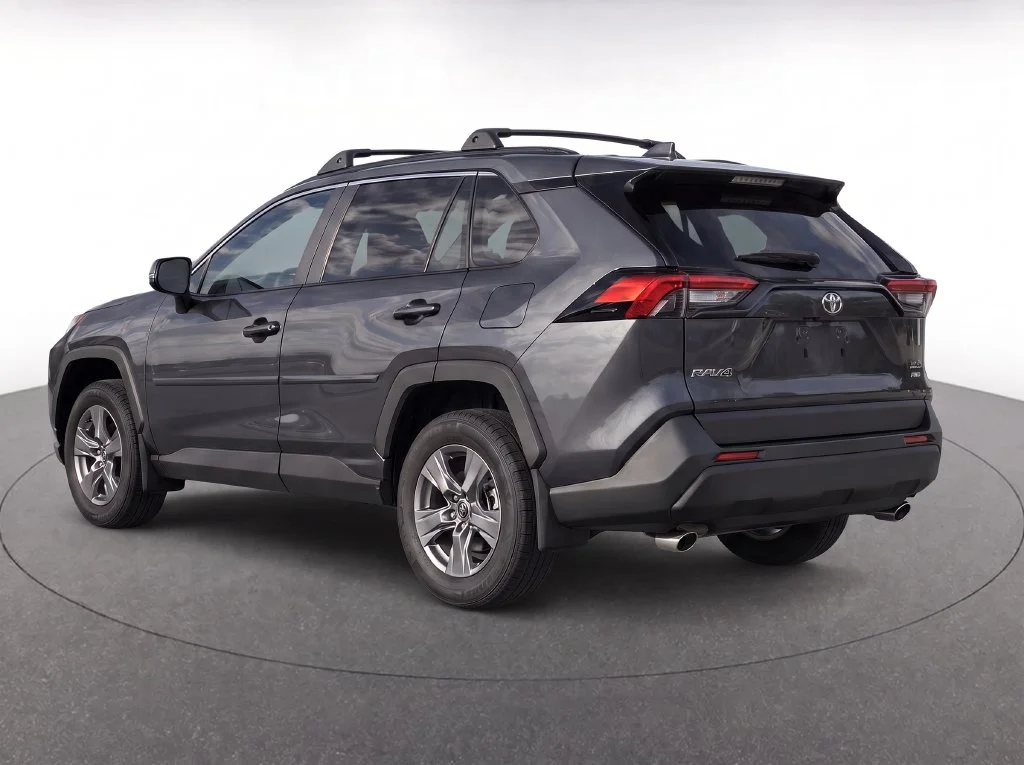 Used 2025 Gray Toyota XLE image 3