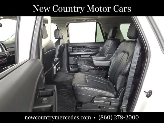 Used 2019 White Ford Platinum image 16