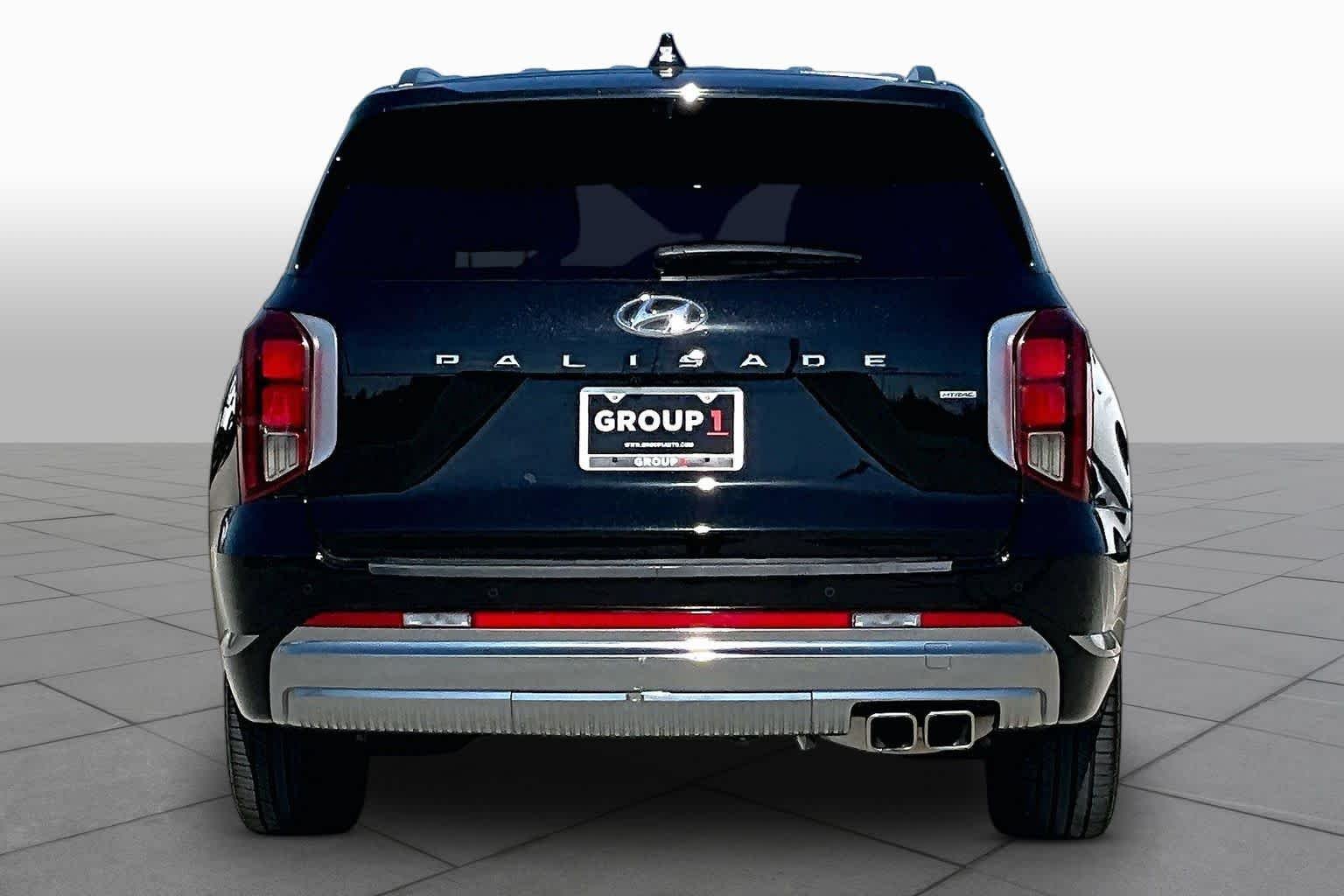Used 2024 Abyss Black Pearl Hyundai Calligraphy image 5