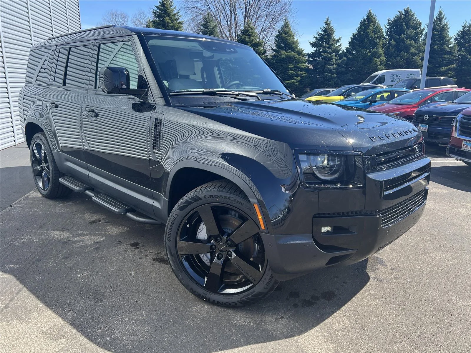 New 2026 Santorini Black Metallic Land Rover S image 5