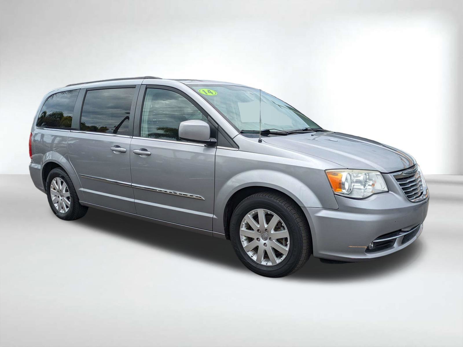 Used 2014 Chrysler Town & Country Touring with VIN 2C4RC1BG0ER407909 for sale in Seminole, FL