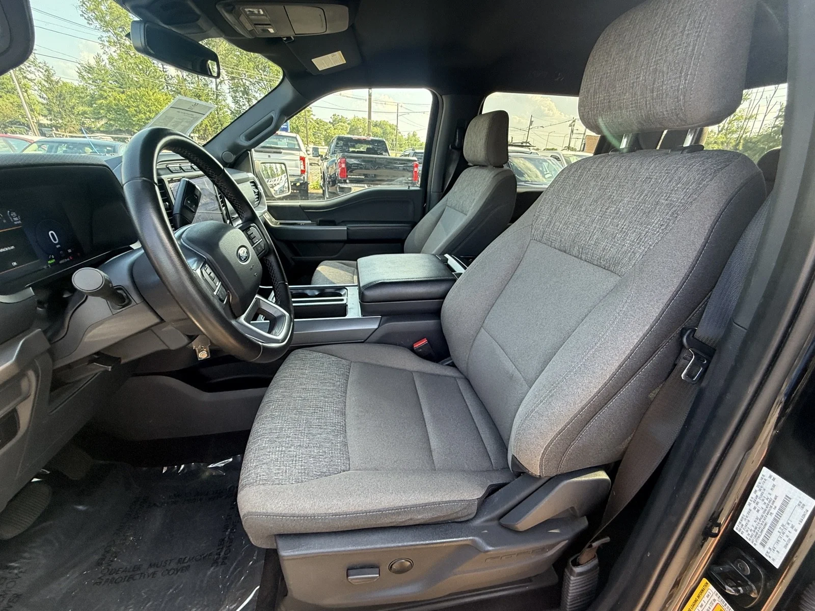 Used 2024 Agate Black Metallic Ford XLT 4WD image 9