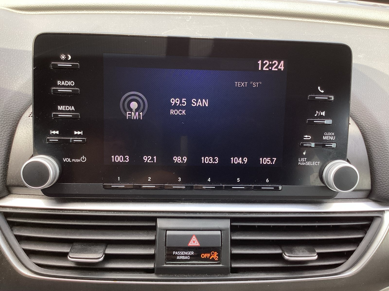 Used 2018 Red Honda LX image 17