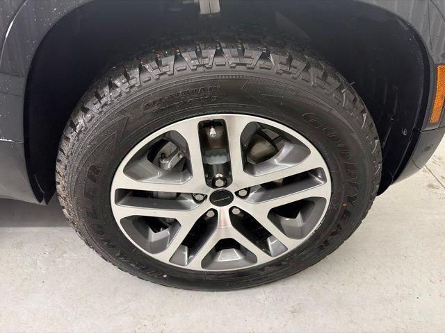 New 2026 Santorini Black Land Rover X-Dynamic SE image 25