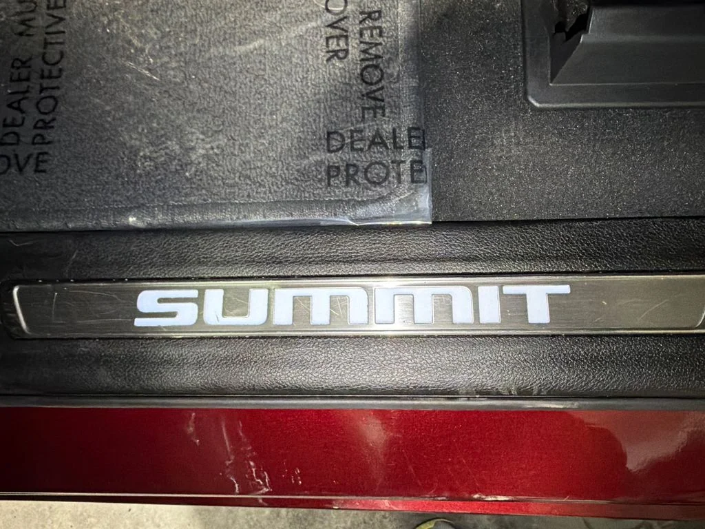 Certified Used 2025 Velvet Red Pearlcoat Jeep Summit image 24