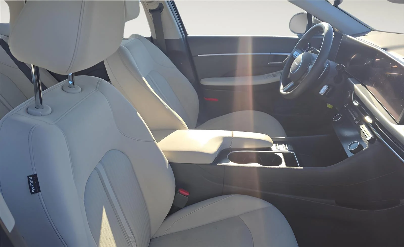 2025 Hyundai Sonata SEL - Photo 15