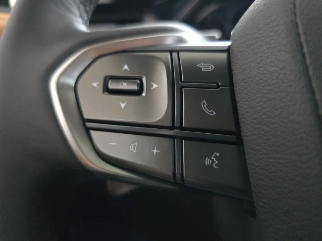 New 2026 Eminent White Pearl Lexus PREMIUM PLUS image 16