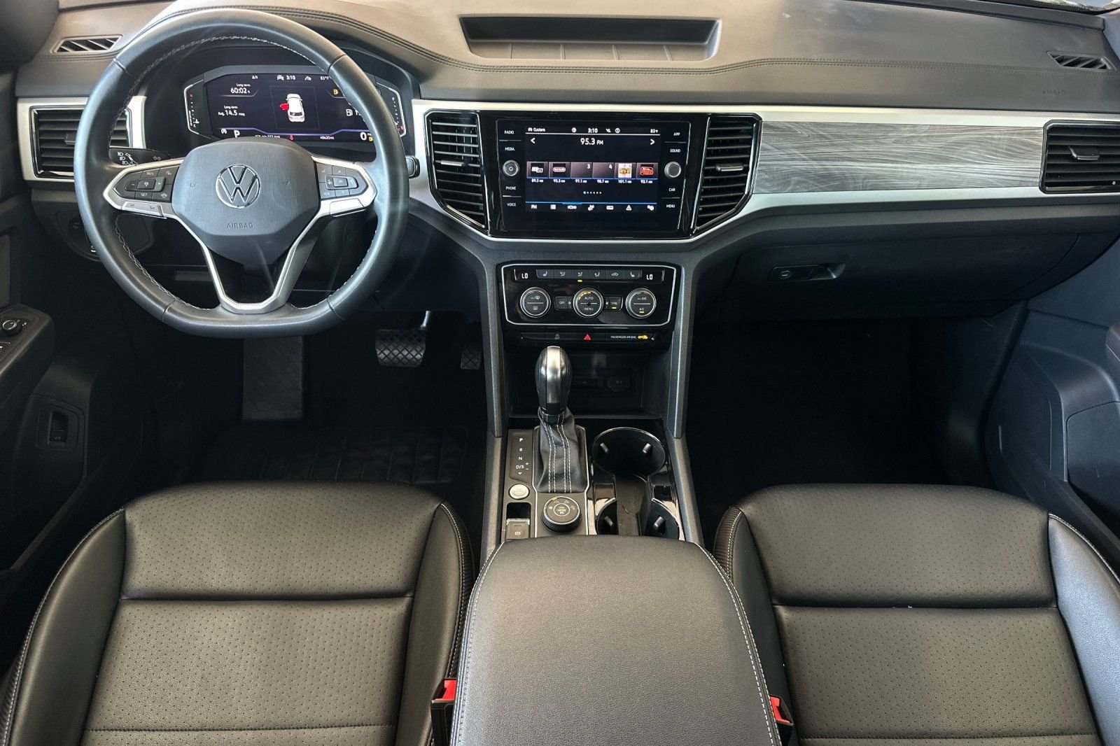 2022 Volkswagen Atlas Cross Sport SE w/Tech - Photo 13