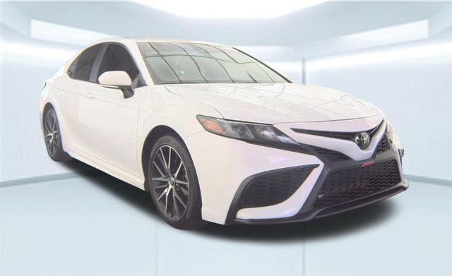 Used 2024 White Toyota SE image 5
