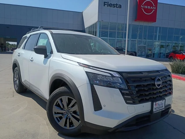 2026 Nissan Pathfinder SV