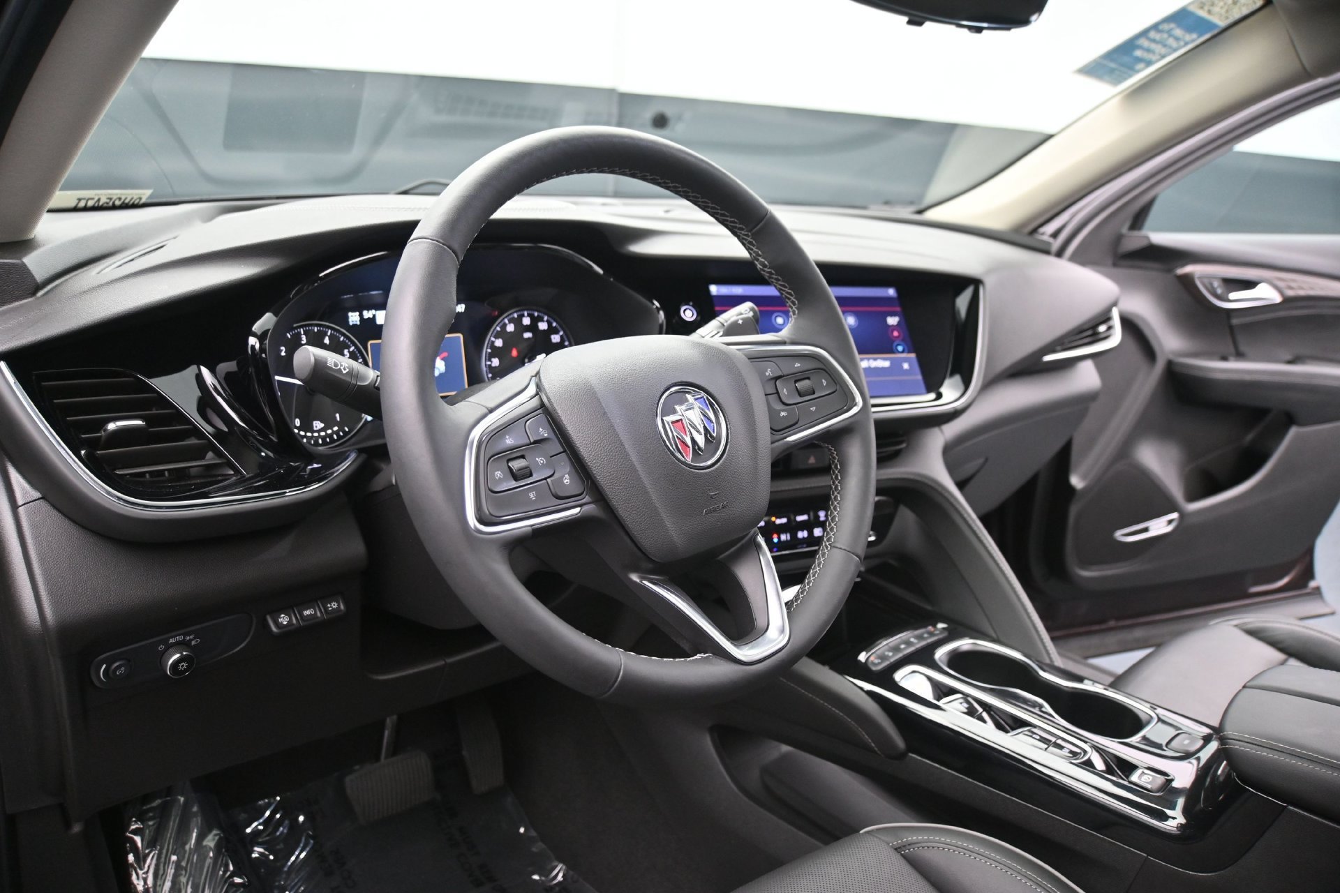 Used 2021 Rich Garnet Metallic Buick AWD 4dr Avenir image 23