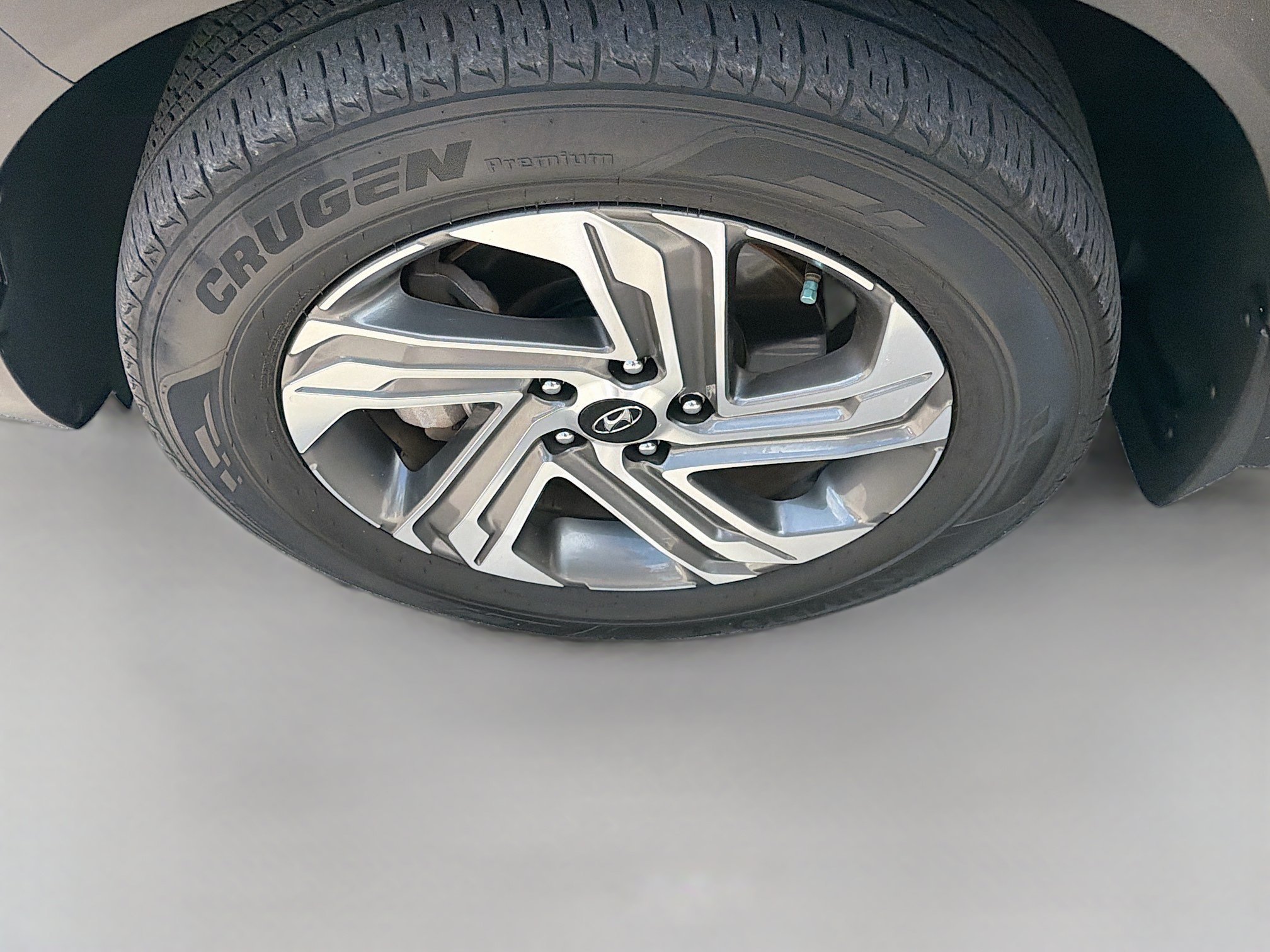Used 2023 Twilight Black Hyundai SE image 33