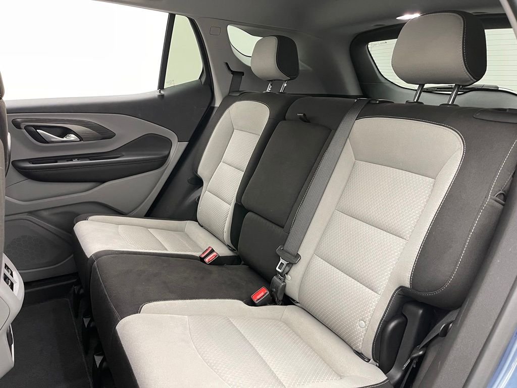 Used 2024 Downpour Metallic GMC SLE image 35