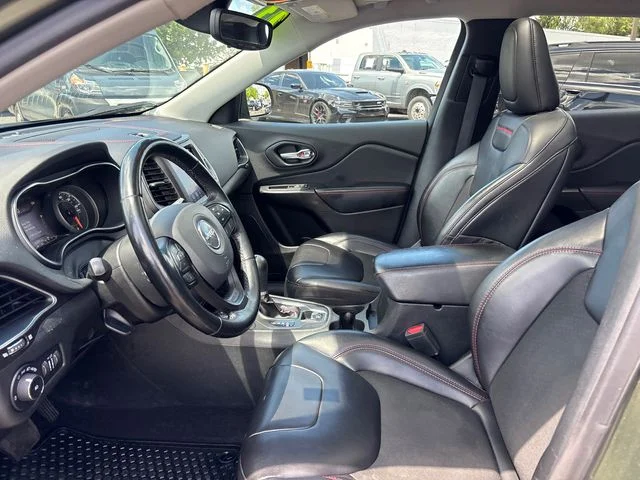 Used 2021 Green Jeep Trailhawk image 6
