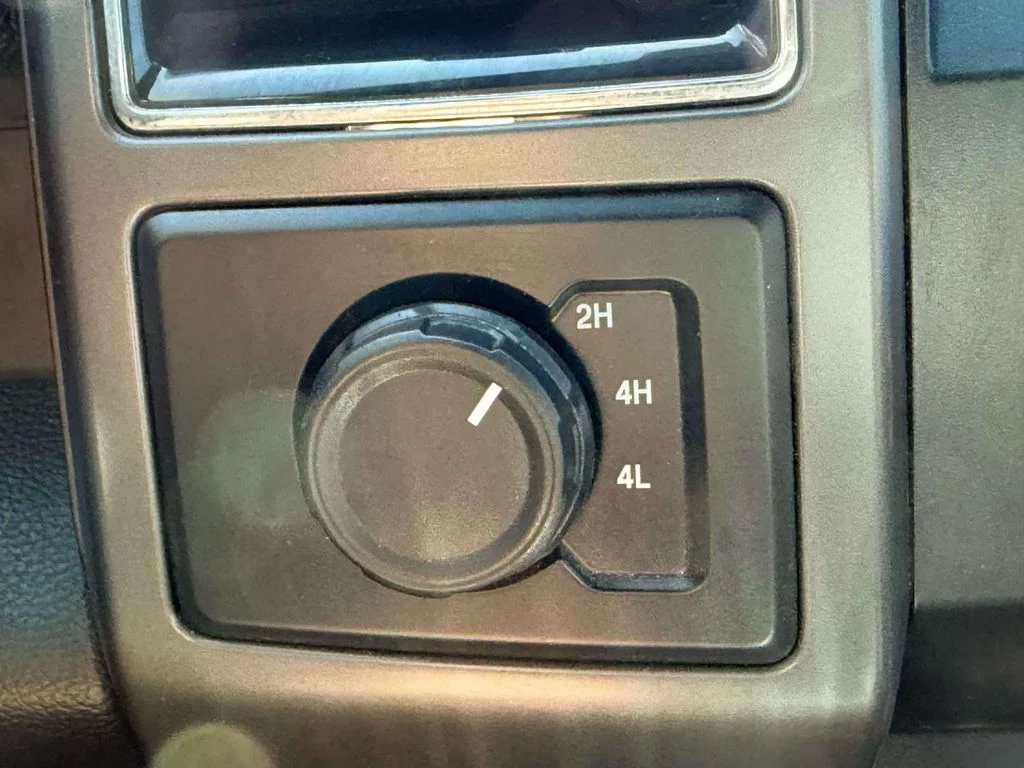 Used 2019 Black Ford XLT image 18
