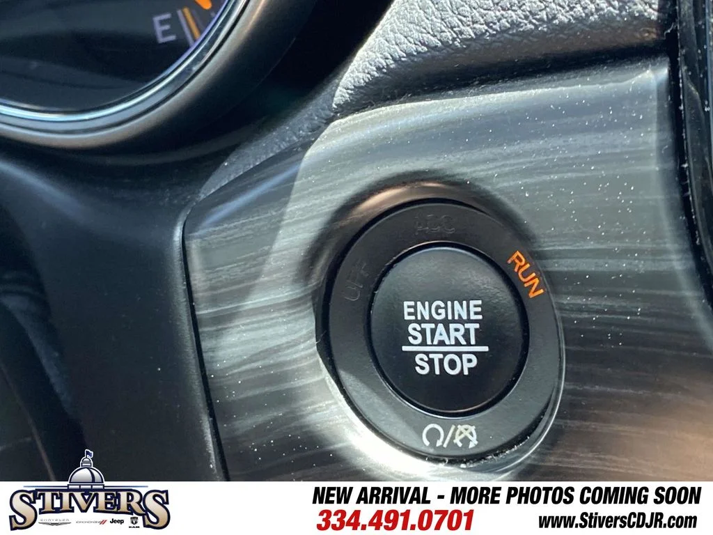Used 2019 Black Jeep Limited image 30