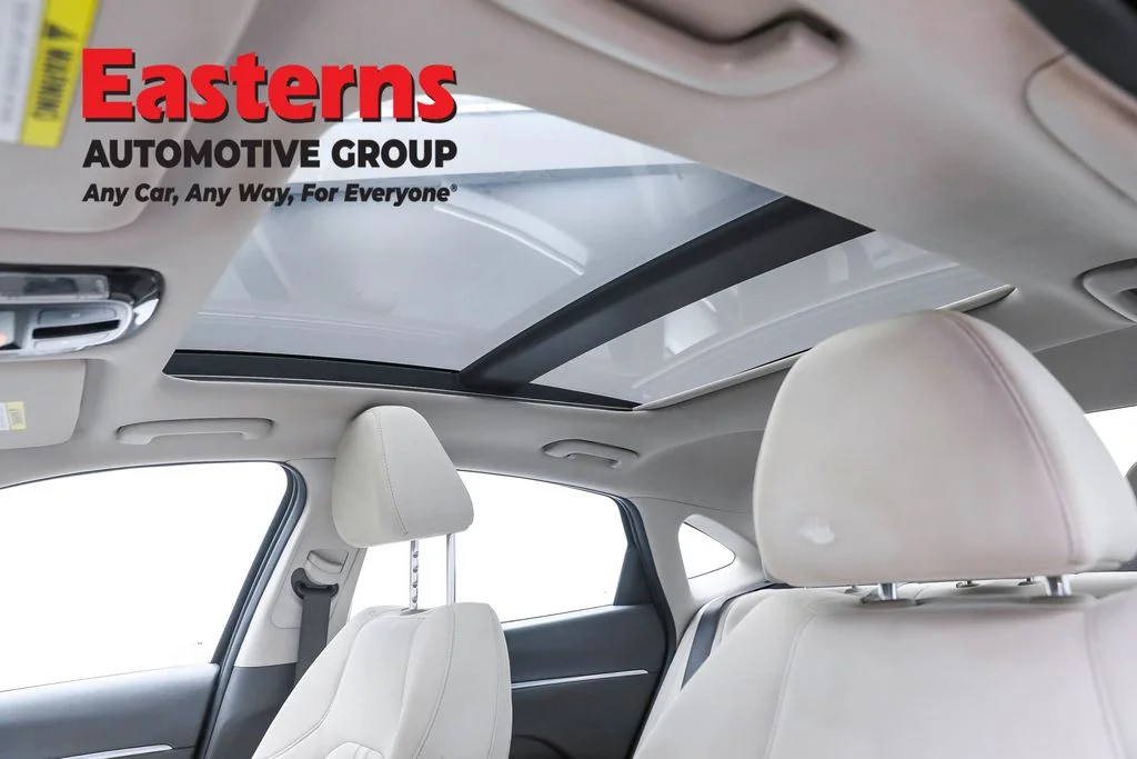 Used 2023 Gray Hyundai SEL image 37