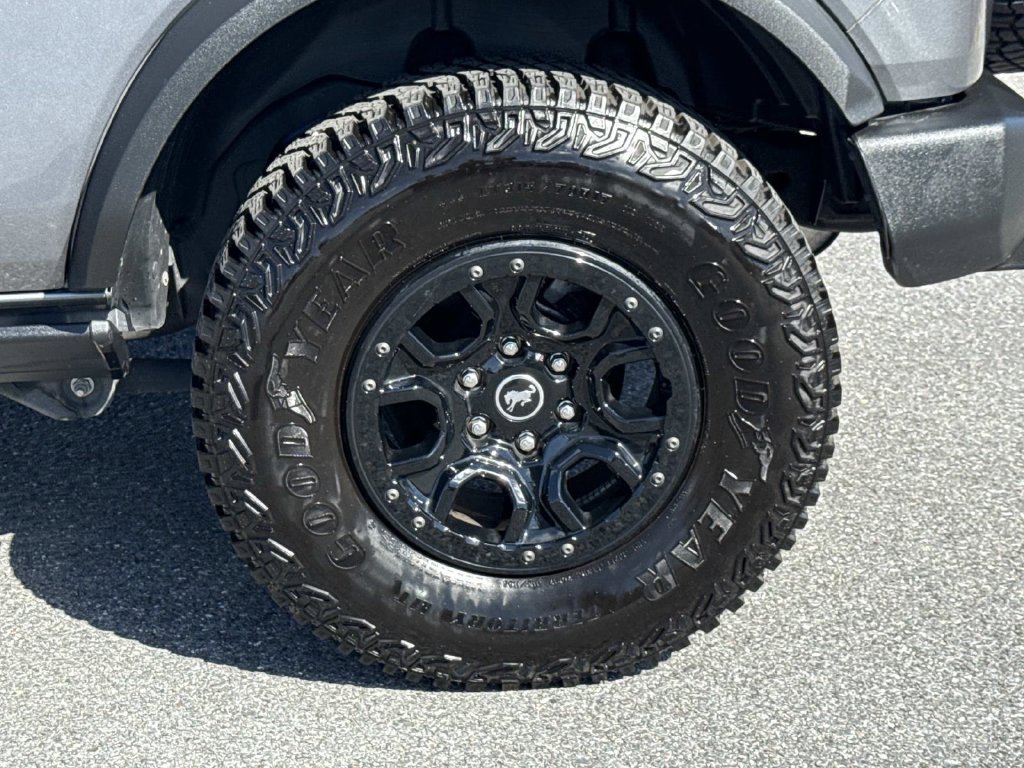 Used 2023 Gray Ford Wildtrak image 28