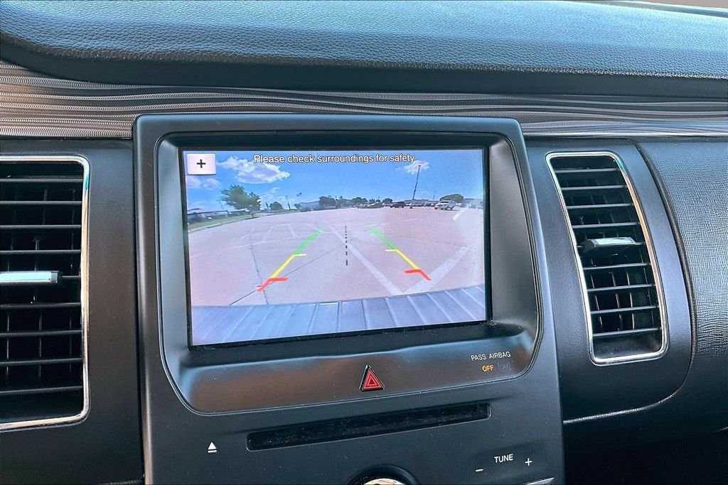 Used 2019 Silver Ford SEL image 23
