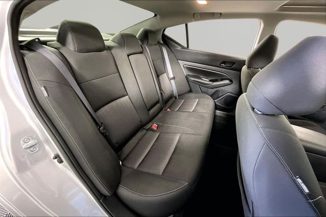 Used 2023 Silver Nissan 2.5 SV image 23