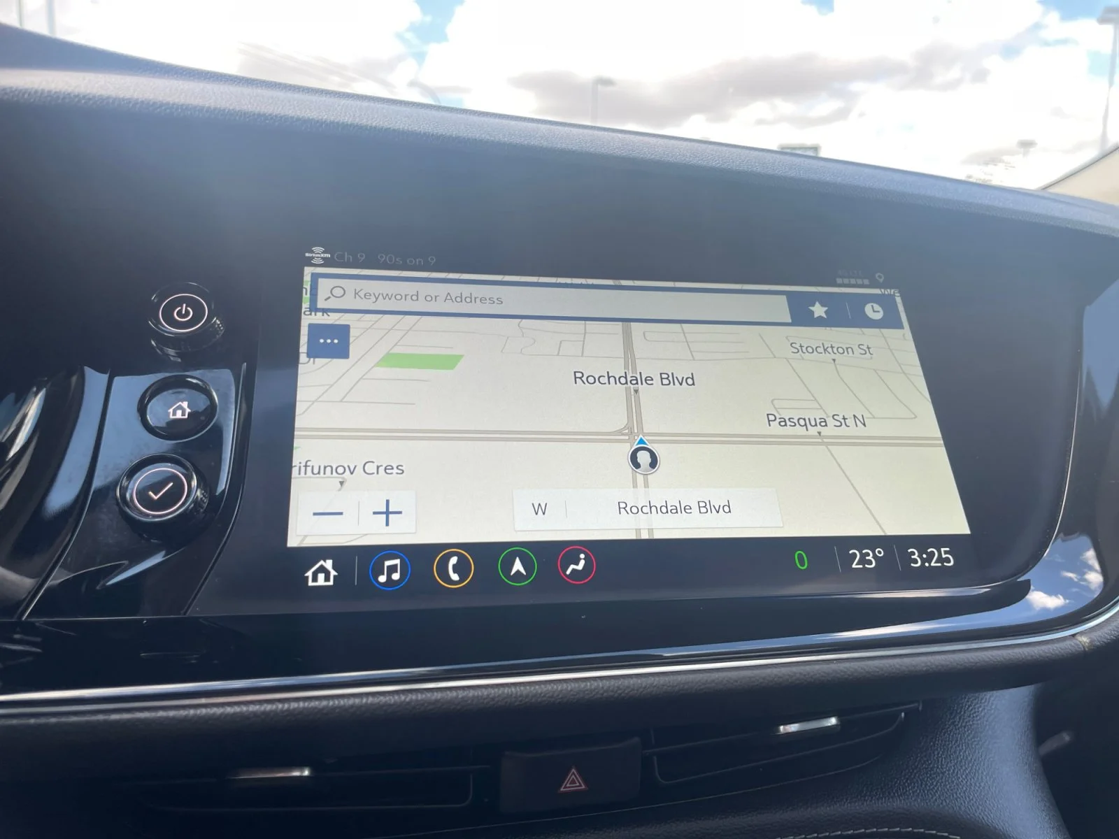Used 2023 Blue Buick Avenir AWD image 26