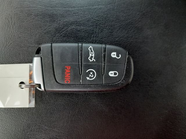 Used 2021 Red Dodge SXT image 10