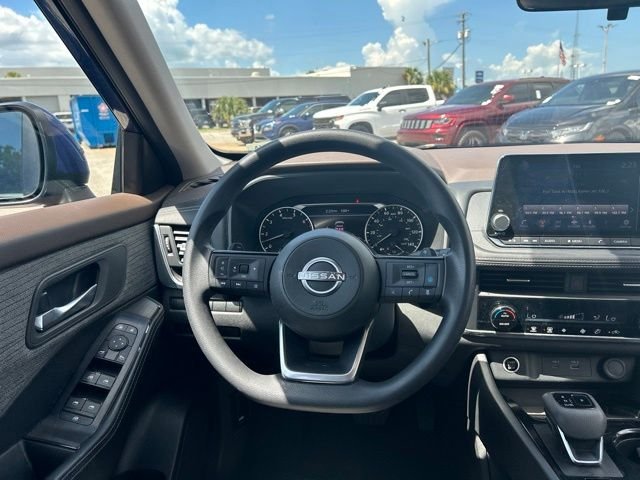 Used 2023 Blue Nissan SV image 19