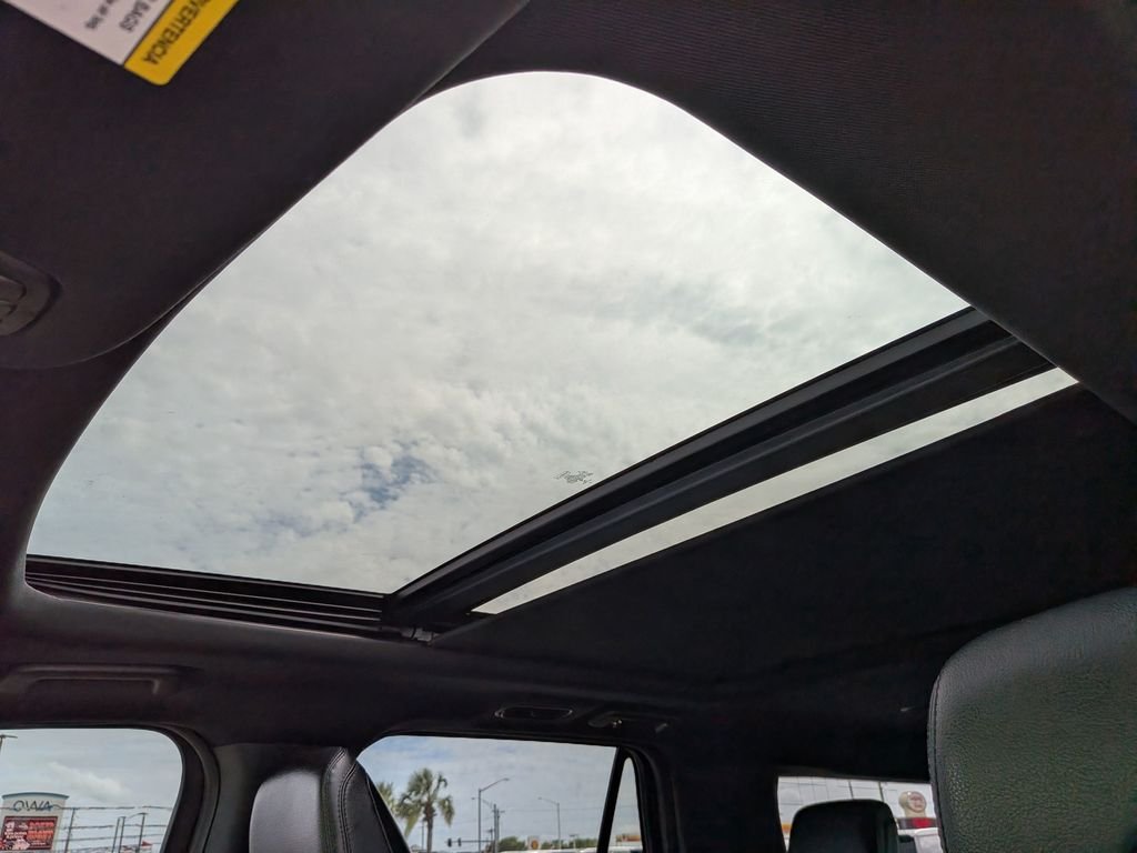 Used 2021 White Ford Limited image 18