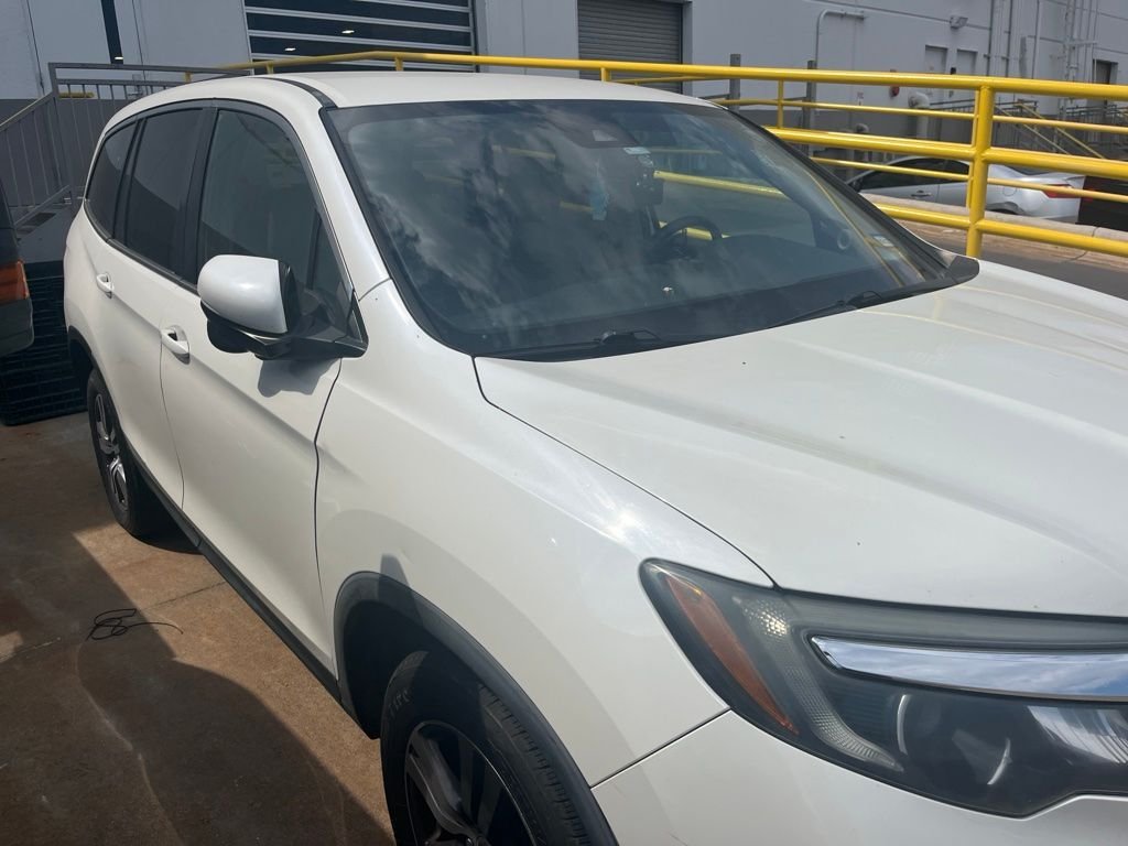 Used 2017 White Diamond Pearl Honda EX image 3