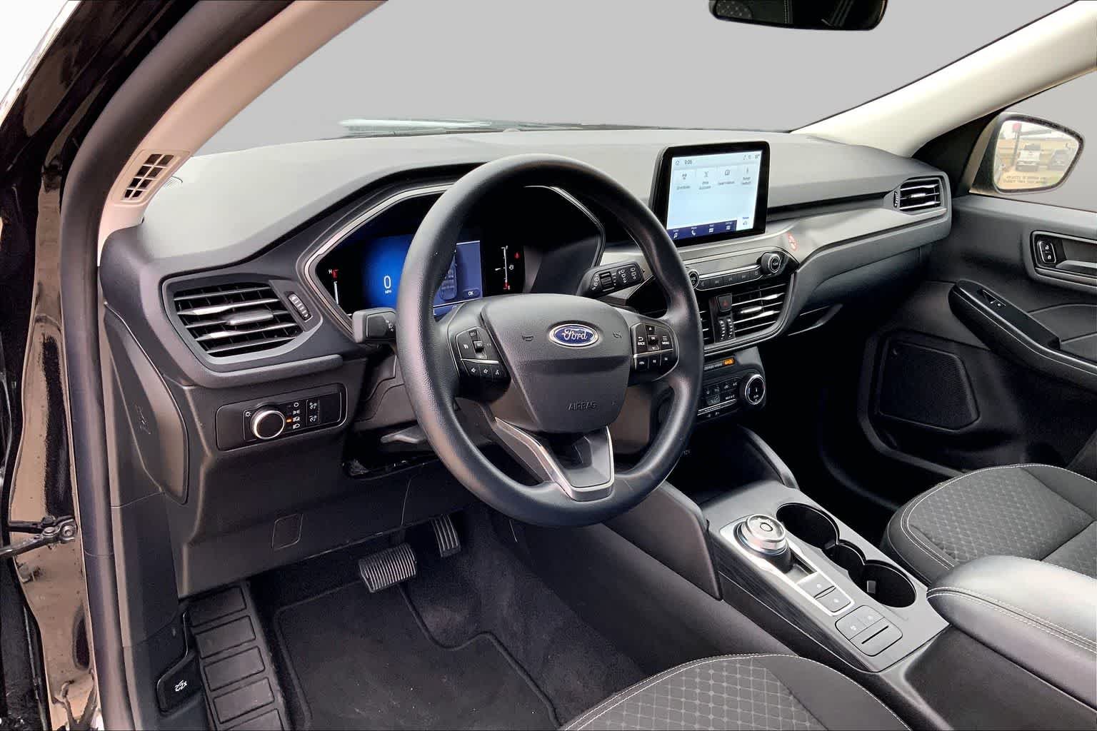 Used 2025 Agate Black Ford Active image 17