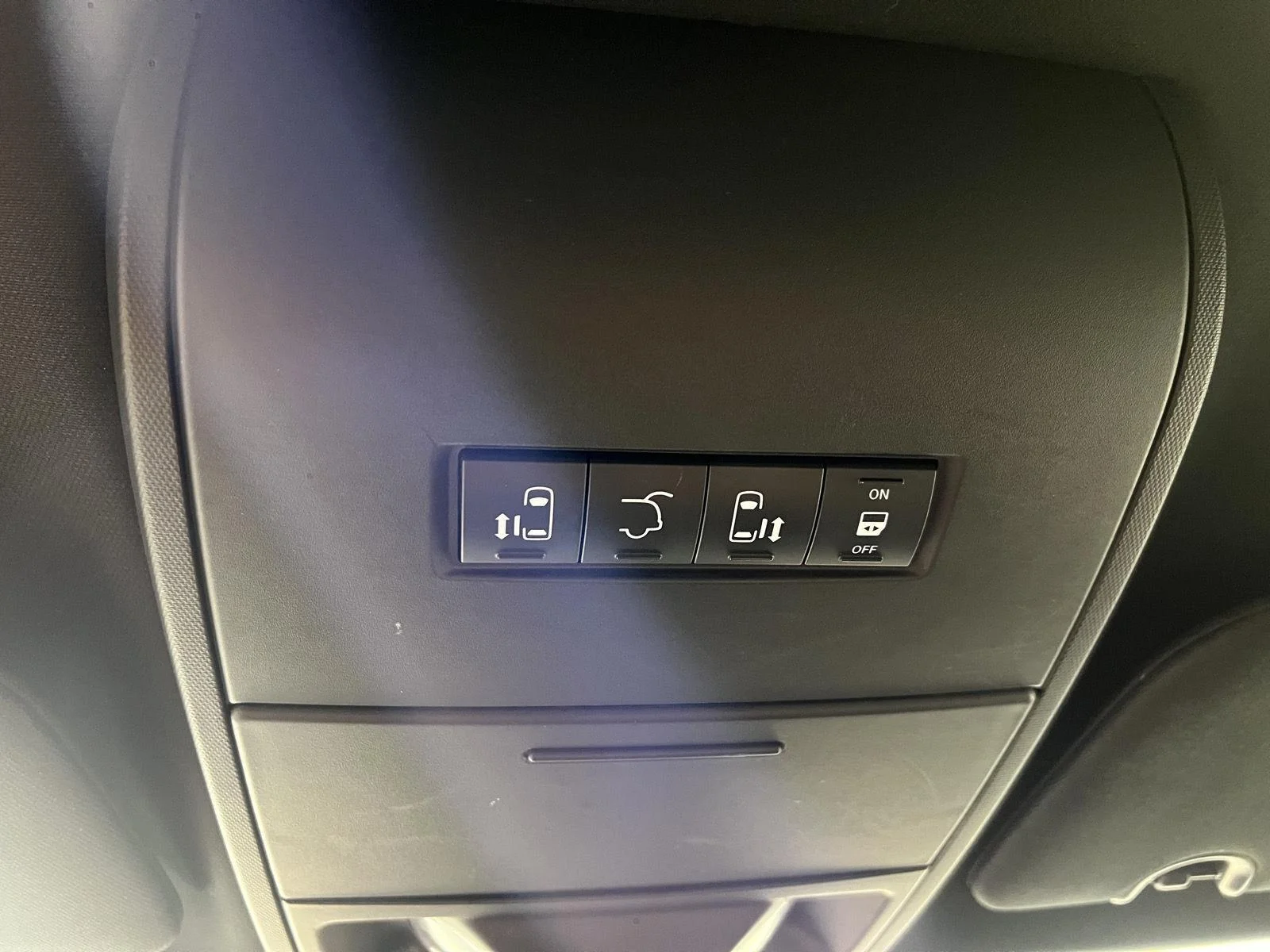 Used 2019 Granite Pearlcoat Dodge SXT image 26