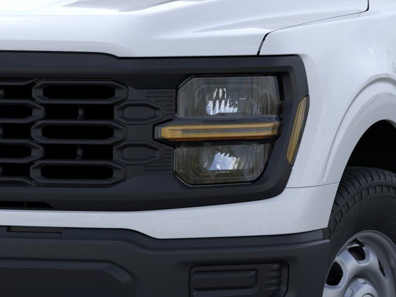 New 2026 Oxford White Ford XL image 18