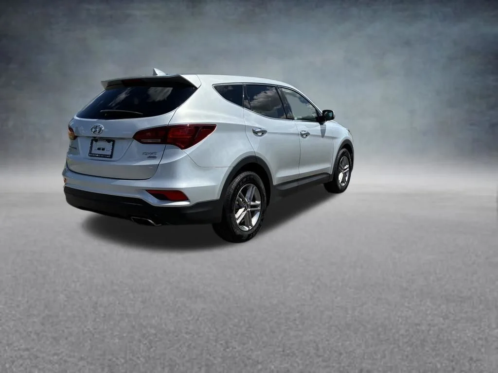 Used 2017 Silver Hyundai 2.4 Base image 5