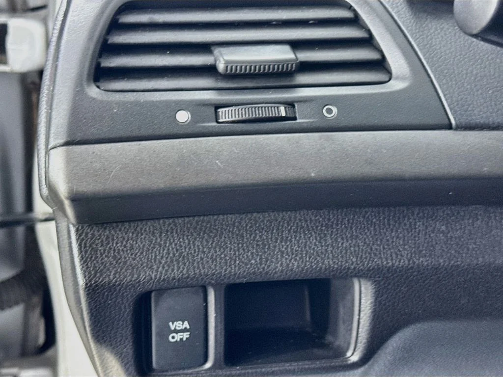 Used 2008 Silver Honda LX image 11