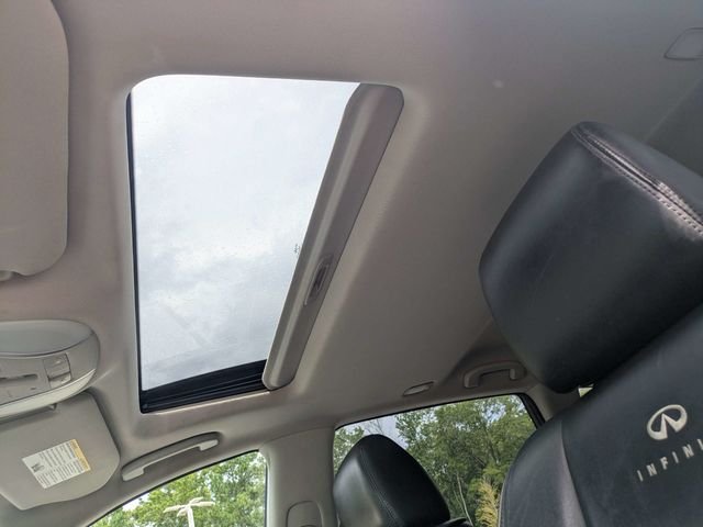 Used 2014 Silver INFINITI Base image 22