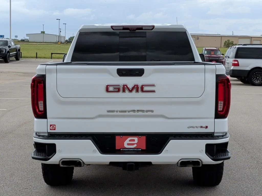 Used 2024 White GMC AT4 image 6