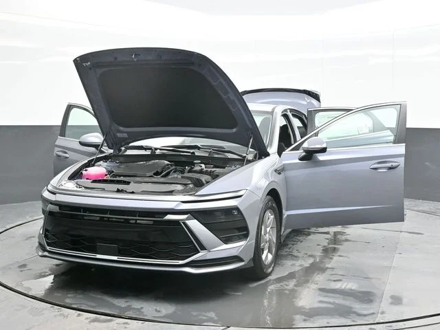 New 2026 Blue Hyundai SE image 30