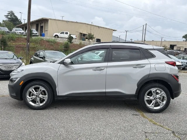 Used 2023 Silver Hyundai SEL image 10