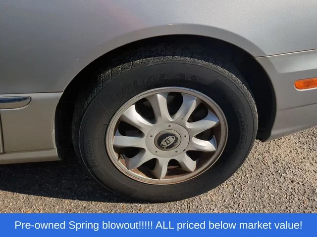 Used 2005 Gray Kia LX image 14