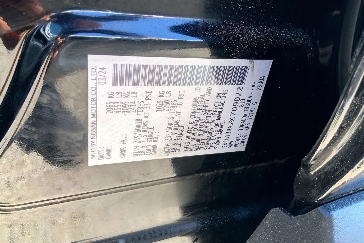 Used 2024 Super Black Nissan SV image 30