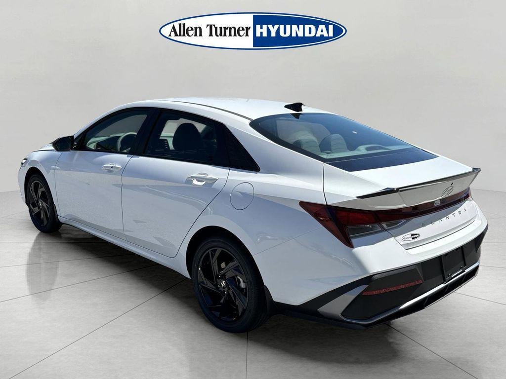 New 2026 Serenity White Hyundai SEL Sport image 6