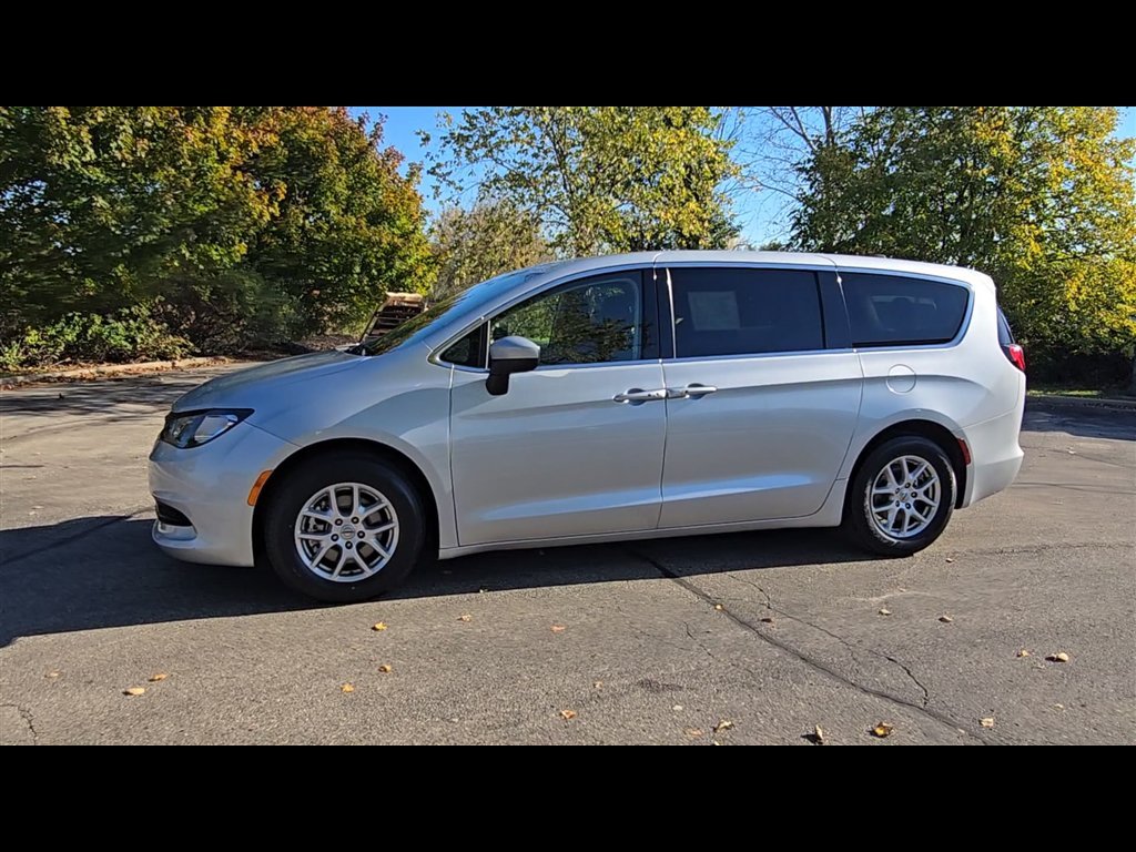 Certified Used 2023 Silver Chrysler LX image 6